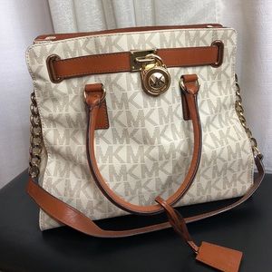 Michael Kors Signature Hamilton Tote